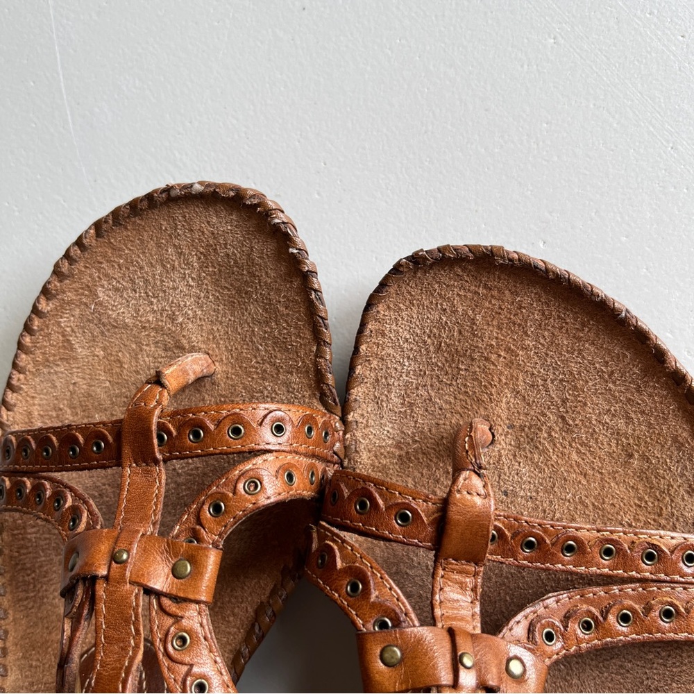 Clark’s 8.5 Artisan Collection Sago Brown Tan Leather Studded Strappy Sandal - Picture 3 of 15